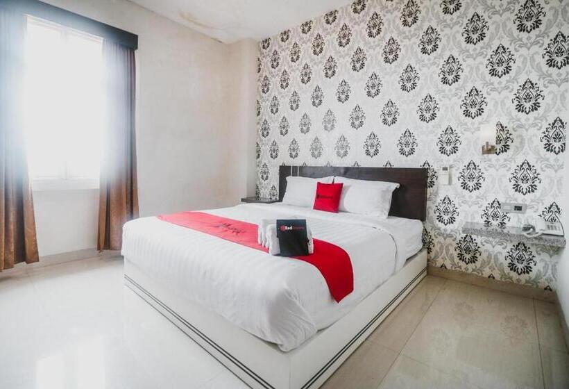 جناح, Reddoorz Plus Near Universitas Negeri Makassar