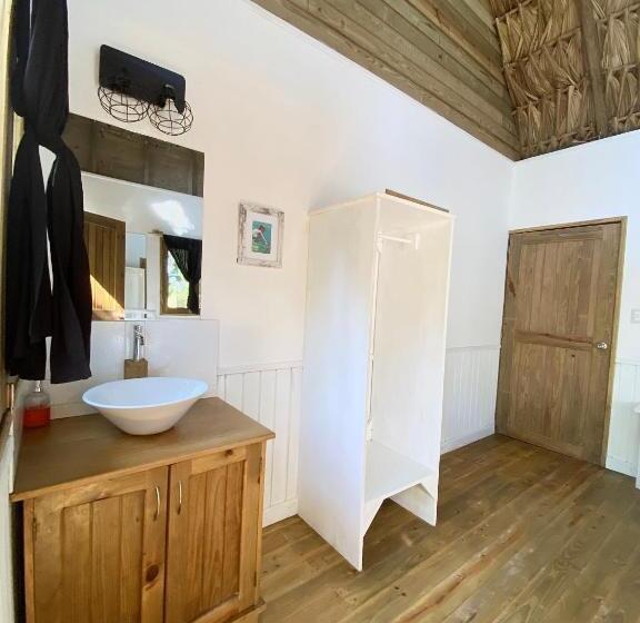 اتاق لوکس, Boatique Hotel And Marina