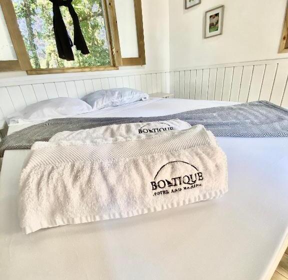 اتاق لوکس, Boatique Hotel And Marina