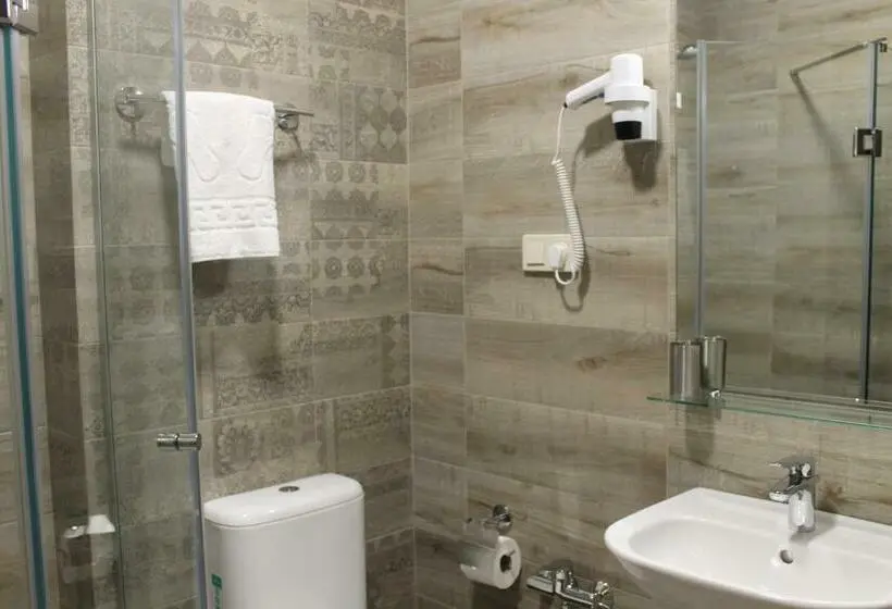 اتاق استاندارد, Seventeen Rooms