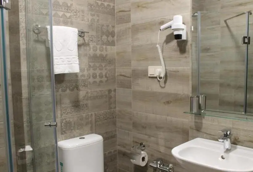 اتاق استاندارد با تخت بزرگ, Seventeen Rooms