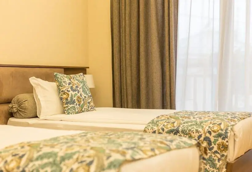 اتاق استاندارد, Seventeen Rooms
