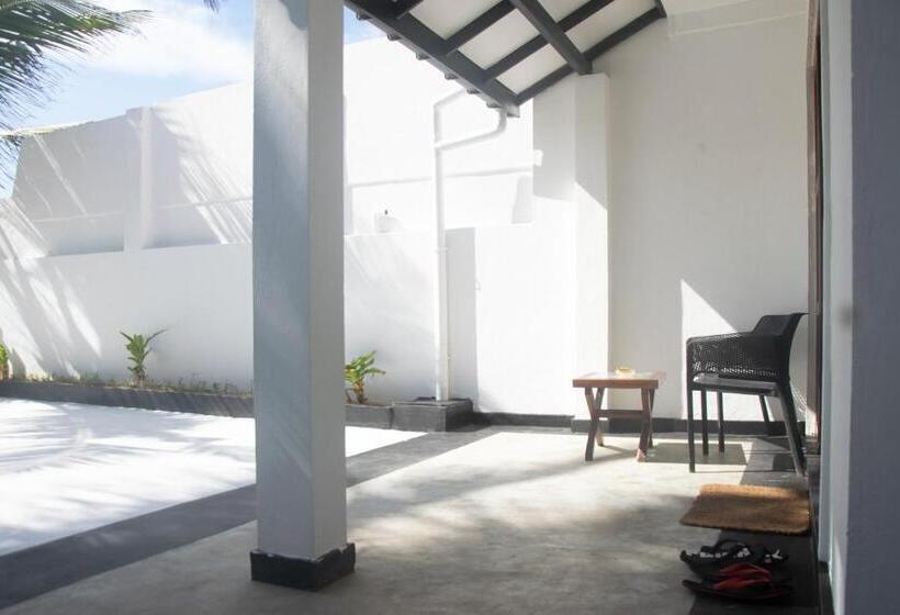 غرفة عائلية مطلّة علي البحر, Sailors' Bay