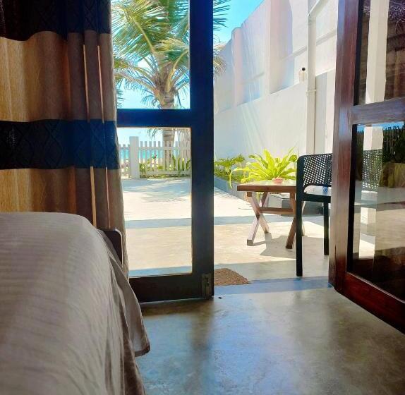 غرفة عائلية مطلّة علي البحر, Sailors' Bay