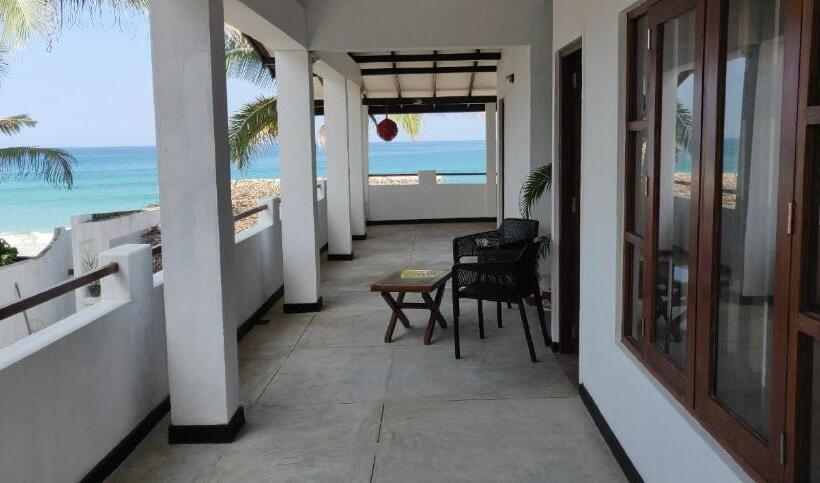 غرفة إقتصادية, Sailors' Bay