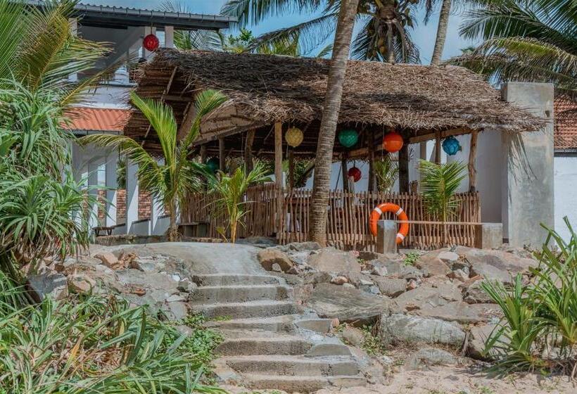 غرفة عائلية مطلّة علي البحر, Sailors' Bay