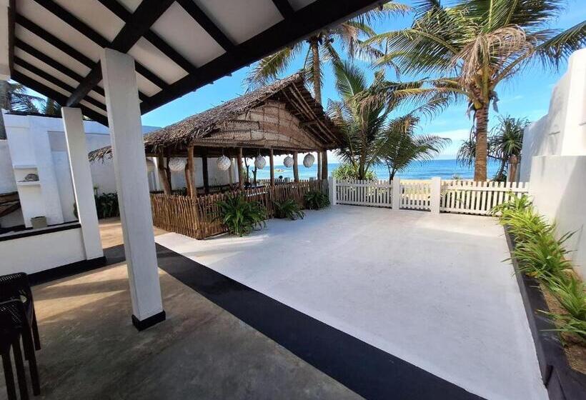 غرفة عائلية مطلّة علي البحر, Sailors' Bay