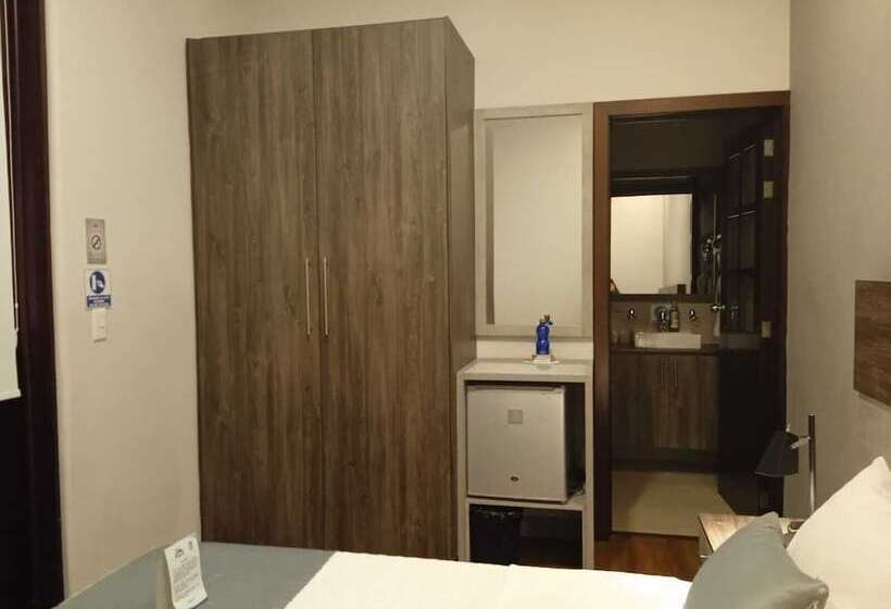 エコノミールーム, Raymipampa