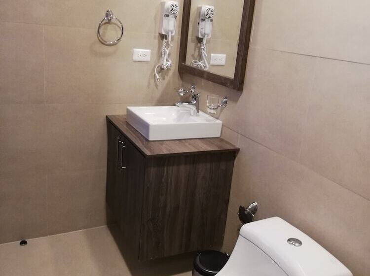 スタンダードルーム, Raymipampa