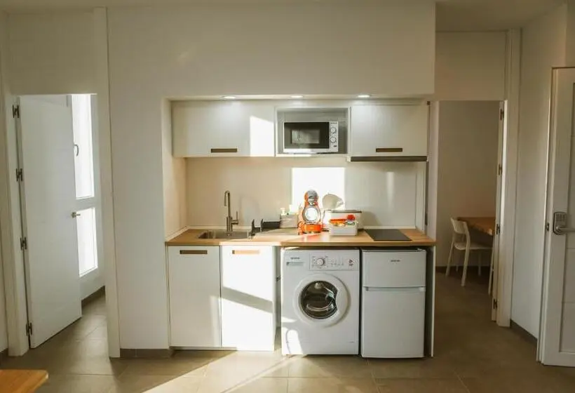 آپارتمان 1 خوابه, Apartamentos Zhr