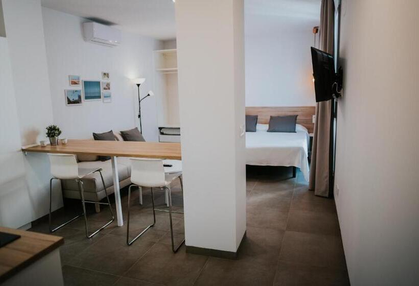 标准工作室, Apartamentos Zhr