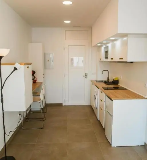 استودیو استاندارد با بالکن, Apartamentos Zhr