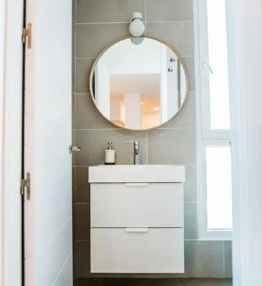 استودیوی استاندارد, Apartamentos Zhr