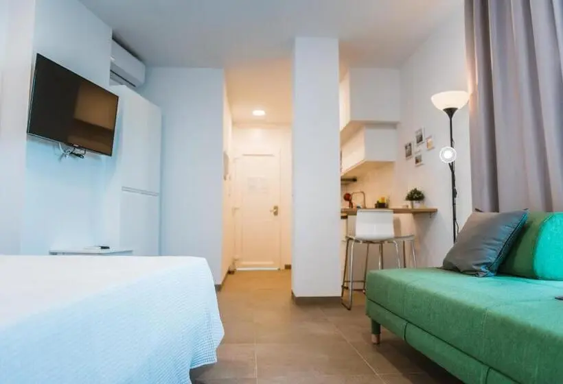 استودیوی استاندارد, Apartamentos Zhr