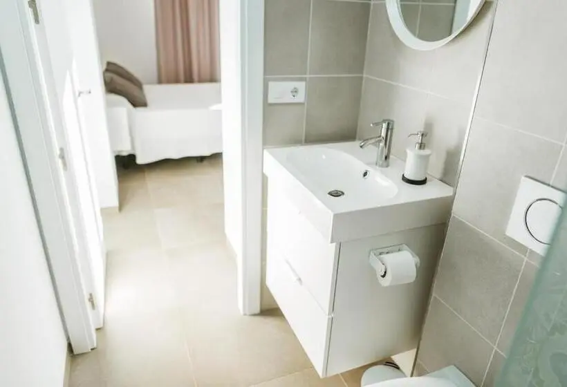 استودیو استاندارد با بالکن, Apartamentos Zhr