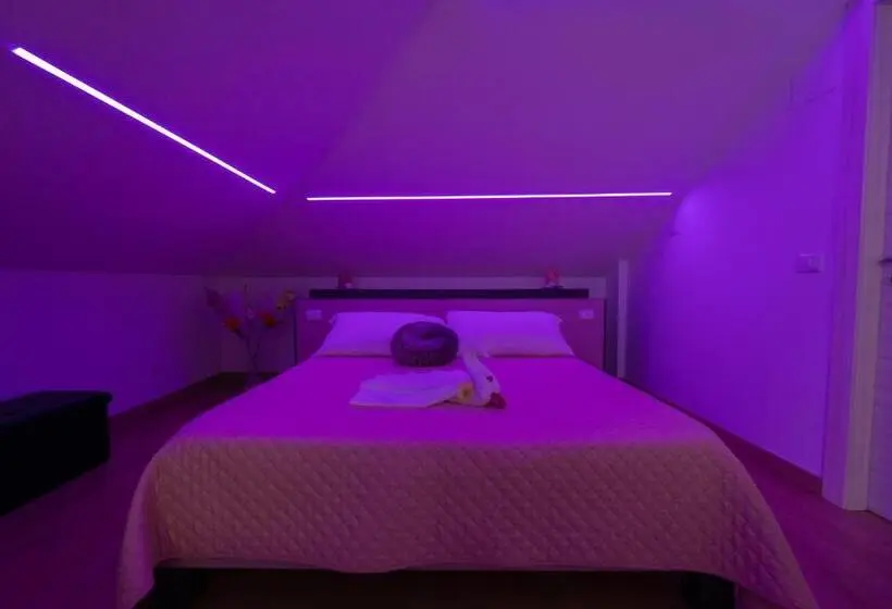 سوئیت با وان آب گرم, Asterias Residence