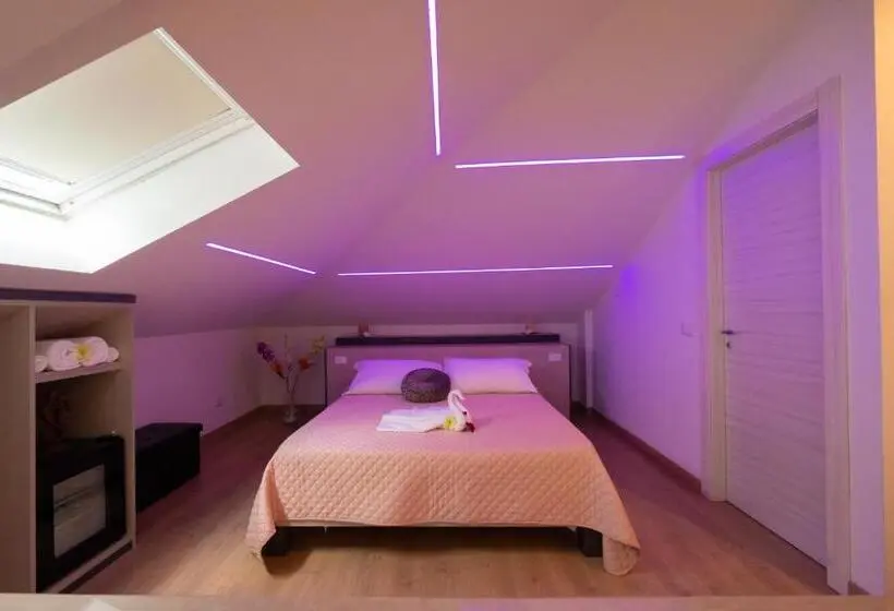 سوئیت با وان آب گرم, Asterias Residence