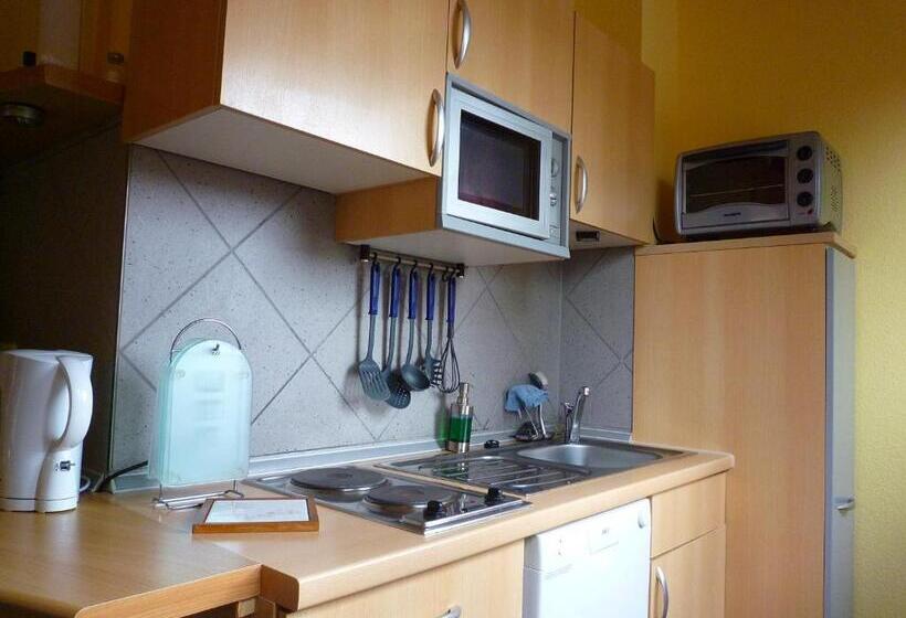 شقة غرفة واحدة, Ullas Gästehaus