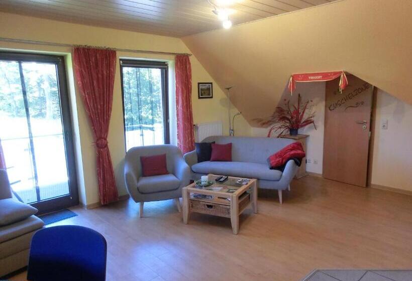 شقة غرفة واحدة, Ullas Gästehaus