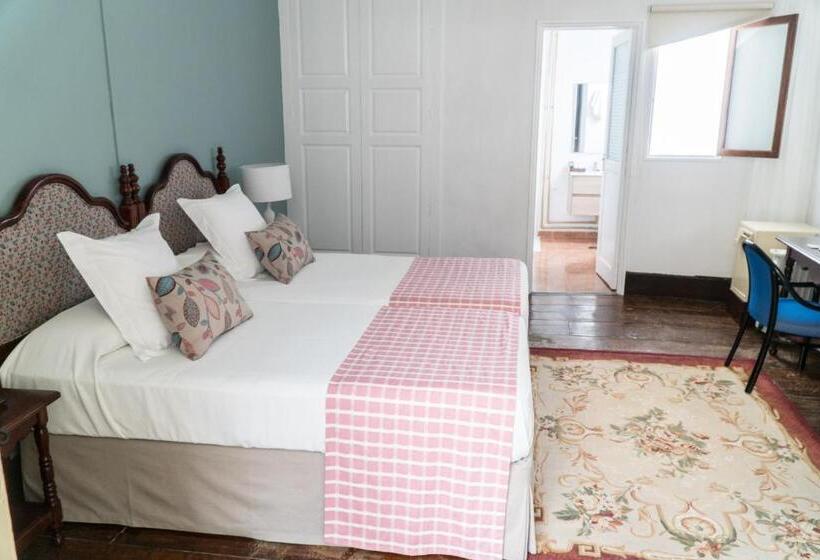 غرفة قياسية, Aguere