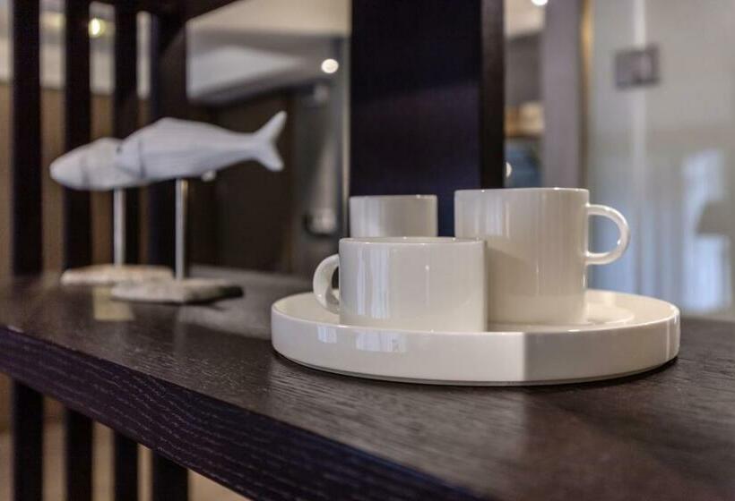 家庭间, Cheng Zhai