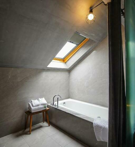 家庭间, Cheng Zhai