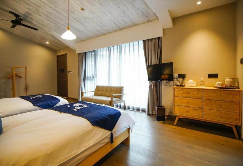 豪华房间, Cheng Zhai