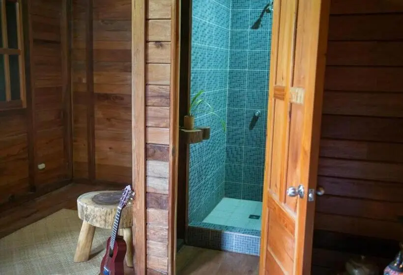 ویلای استاندارد با چشم‌انداز باغ, Alice Guesthouse
