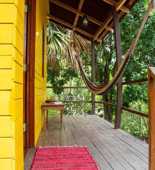 بانگلوی استاندارد, Alice Guesthouse