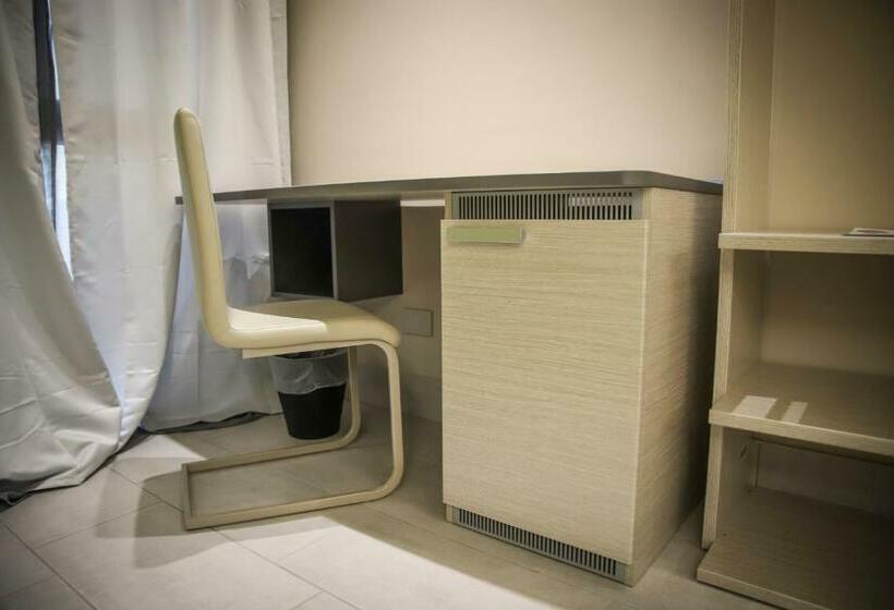 اتاق لوکس سه تخته, Urban Relax