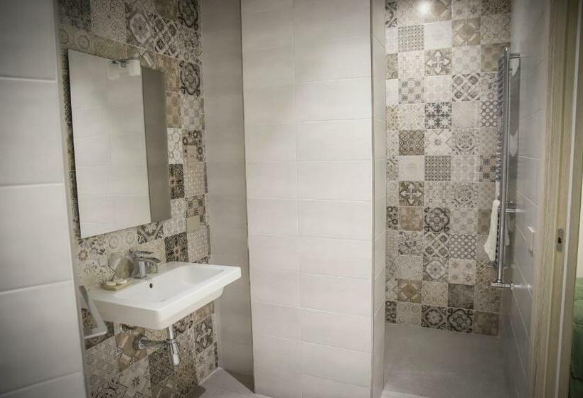 اتاق لوکس سه تخته, Urban Relax