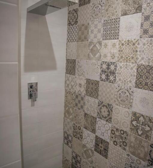 اتاق لوکس سه تخته, Urban Relax