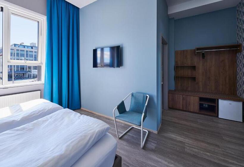 اتاق استاندارد سه نفره, Oddsson Midtown