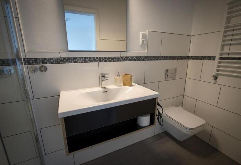 Номер Стандарт Индивидуальный с Балконом, Zur Krone