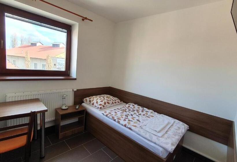 带3个卧室的公寓, Motorest U Kola