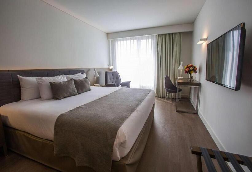 اتاق استاندارد با تخت بزرگ, Dazzler By Wyndham Lima San Isidro