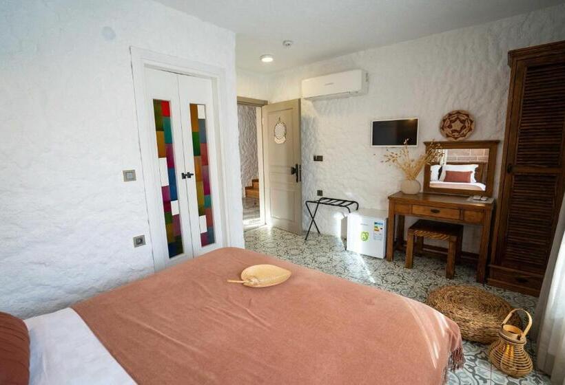 Номер Стандарт, Cunda