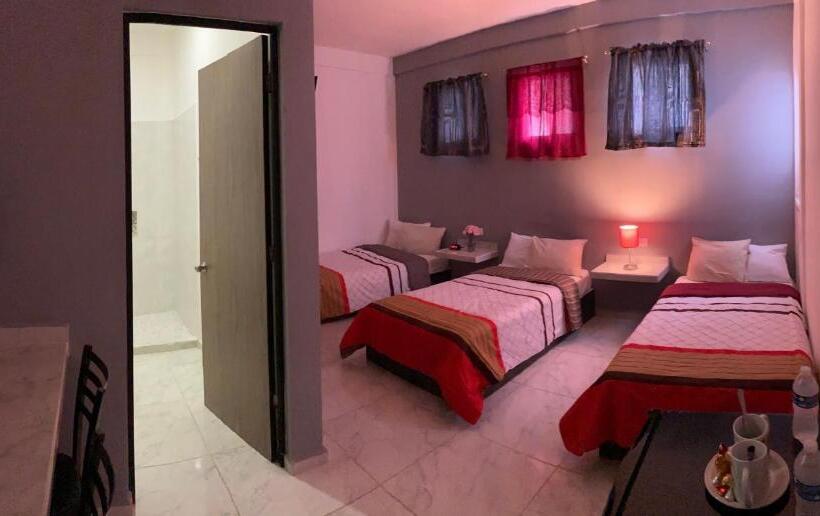 اتاق استاندارد سه نفره, Las Gardenias