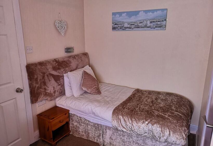 חדר משפחתי, The Rufford