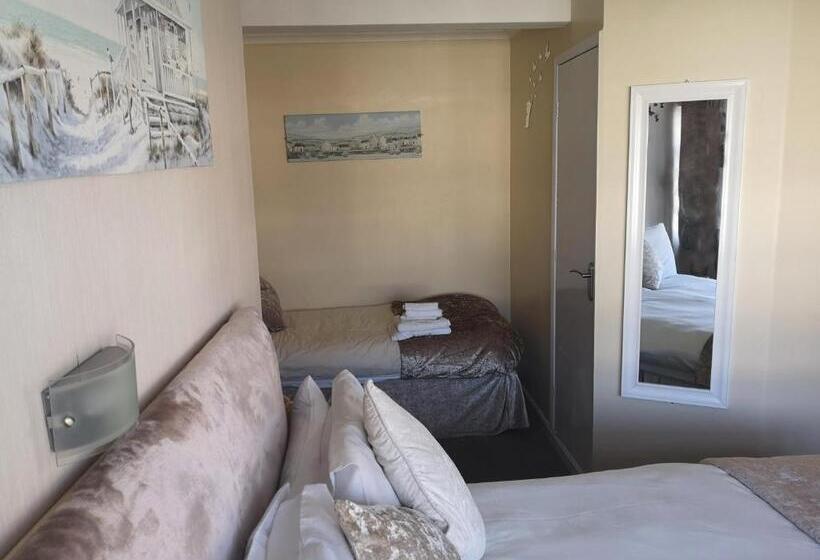 חדר משפחתי, The Rufford