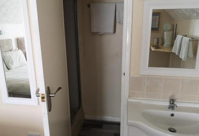 חדר משפחתי, The Rufford