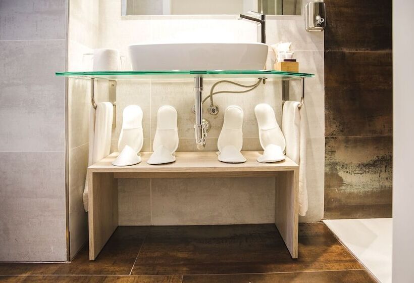 חדר סטנדרט, DWO Ábaster