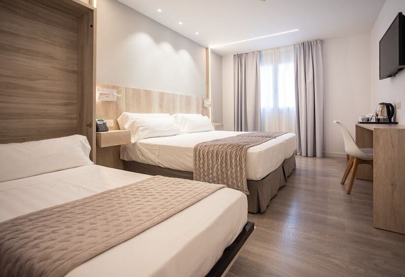 חדר סטנדרט לשלושה, DWO Ábaster