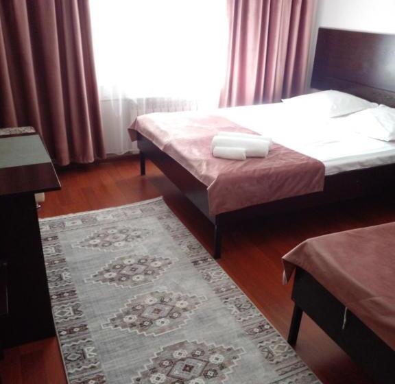 اتاق لوکس سه تخته, гостиница Semey City