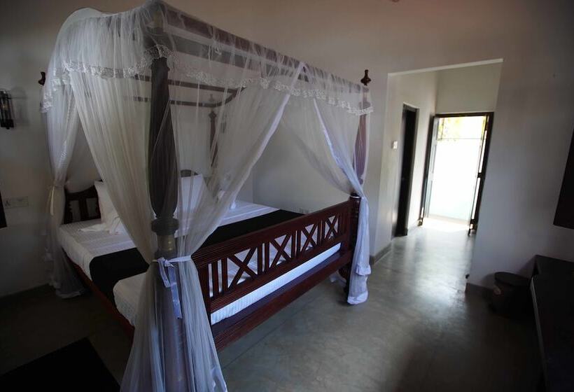 디럭스 룸, Kapugedara297