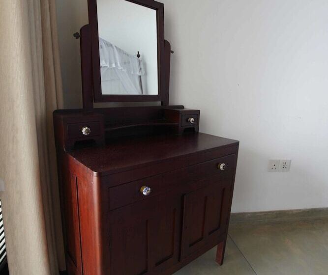 Quarto Deluxe, Kapugedara297