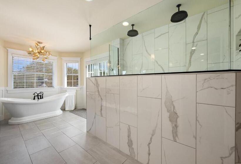 Люкс, The Plantation House Boutique Inn