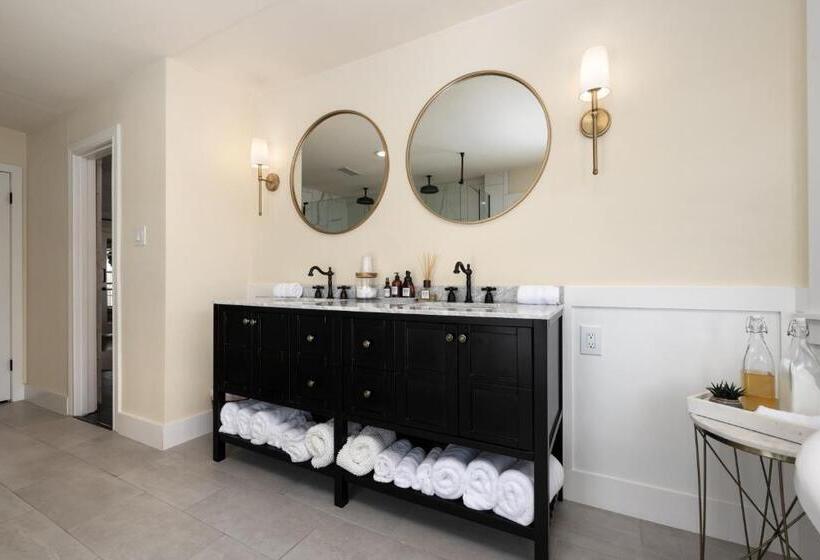 Люкс, The Plantation House Boutique Inn