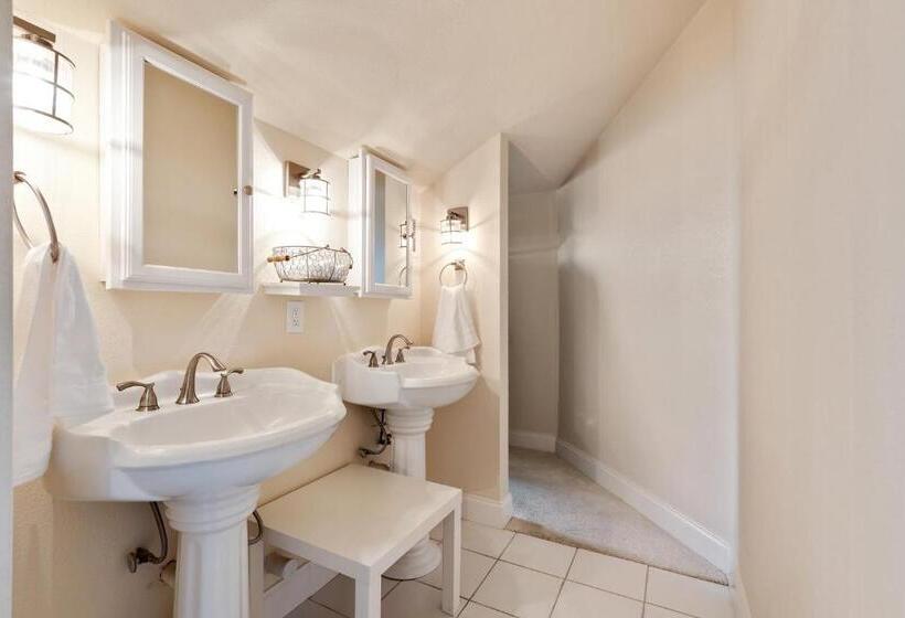 Family Suite, The Plantation House Boutique Inn