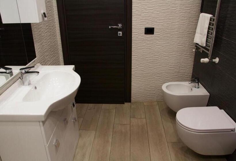 1 Bedroom Penthouse Apartment, Palazzo Settembrini 49